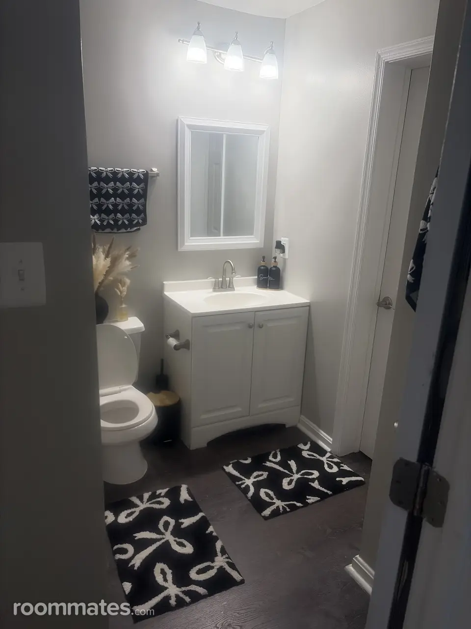 Profile photo 4 of 5