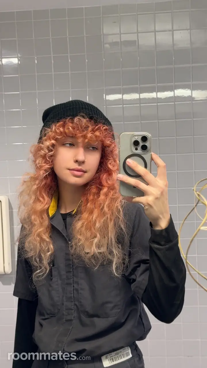 Profile photo 1 of 1