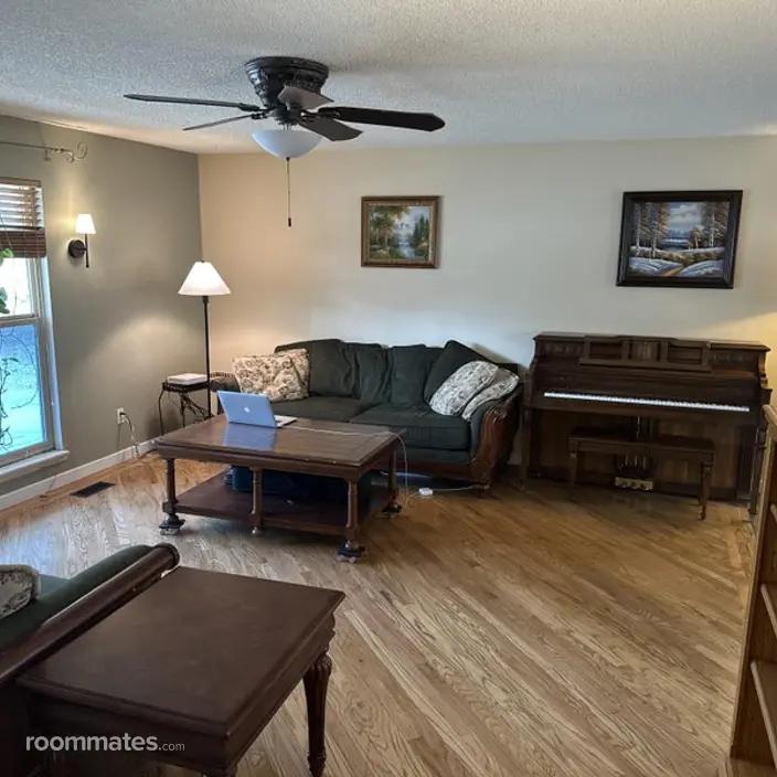 Room for rent in Fort Collins, CO $900, house