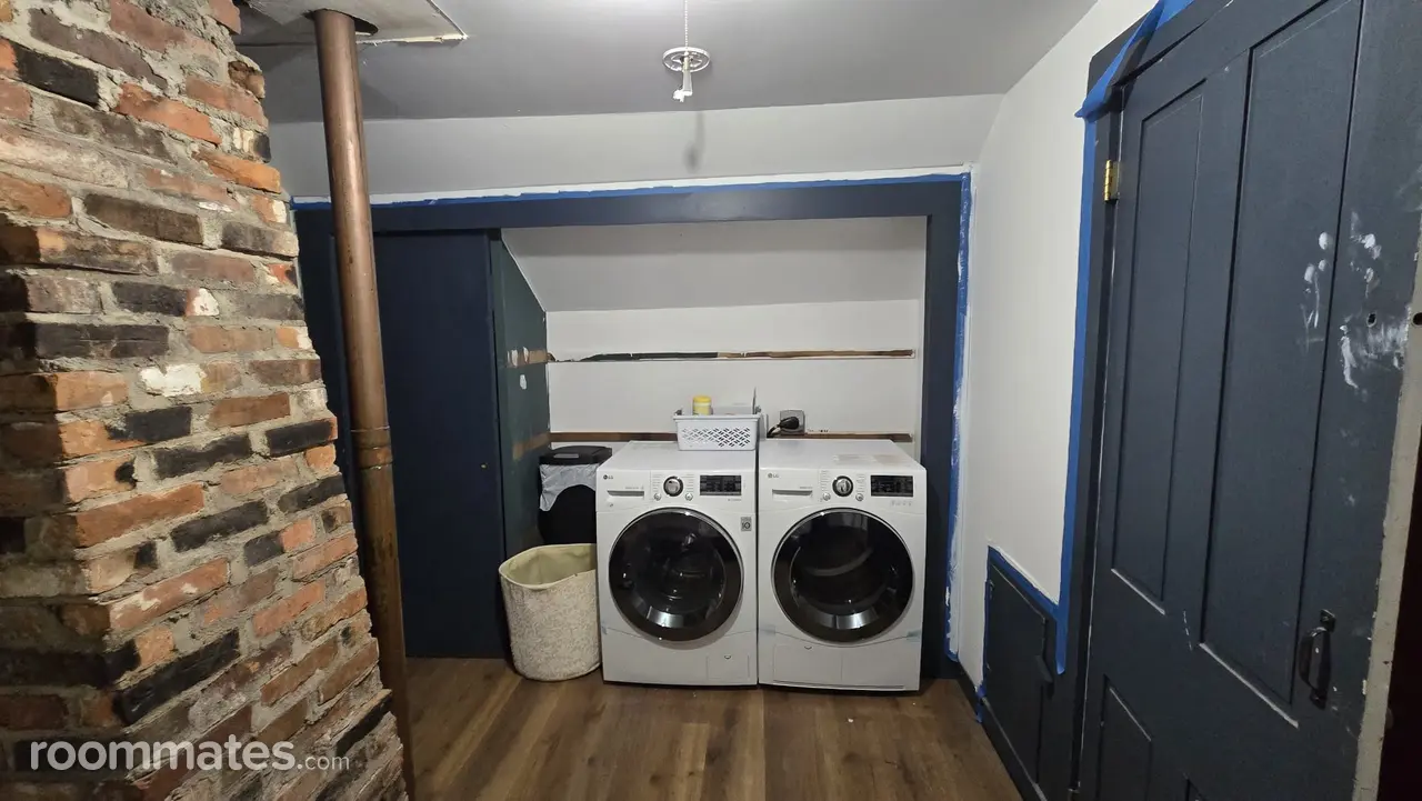 Profile photo 4 of 10