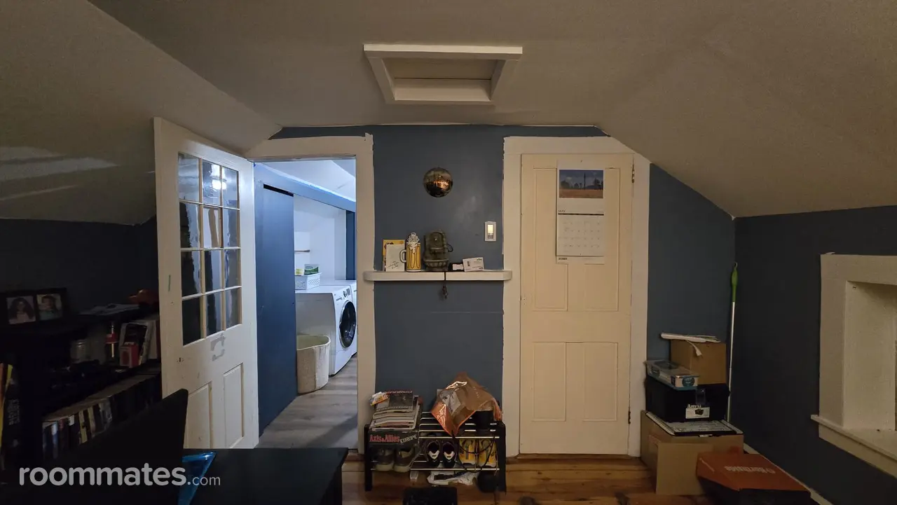 Profile photo 1 of 10