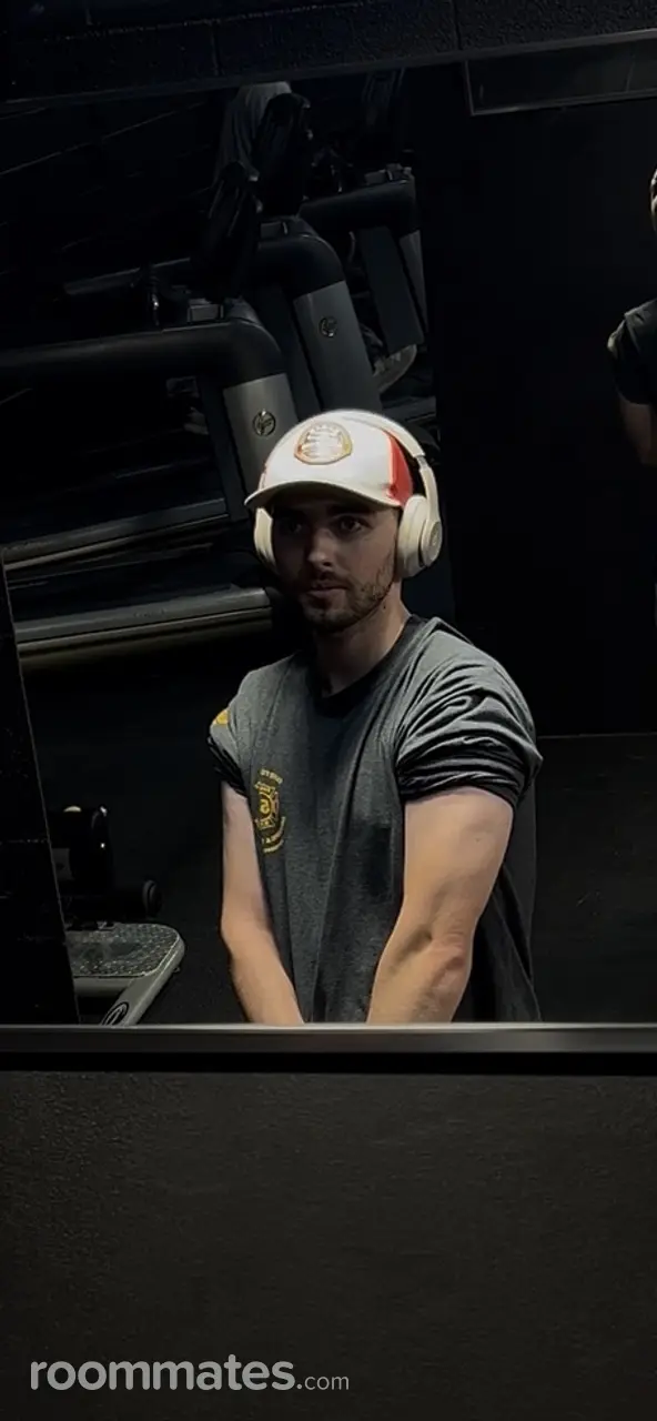 Profile photo 1 of 1