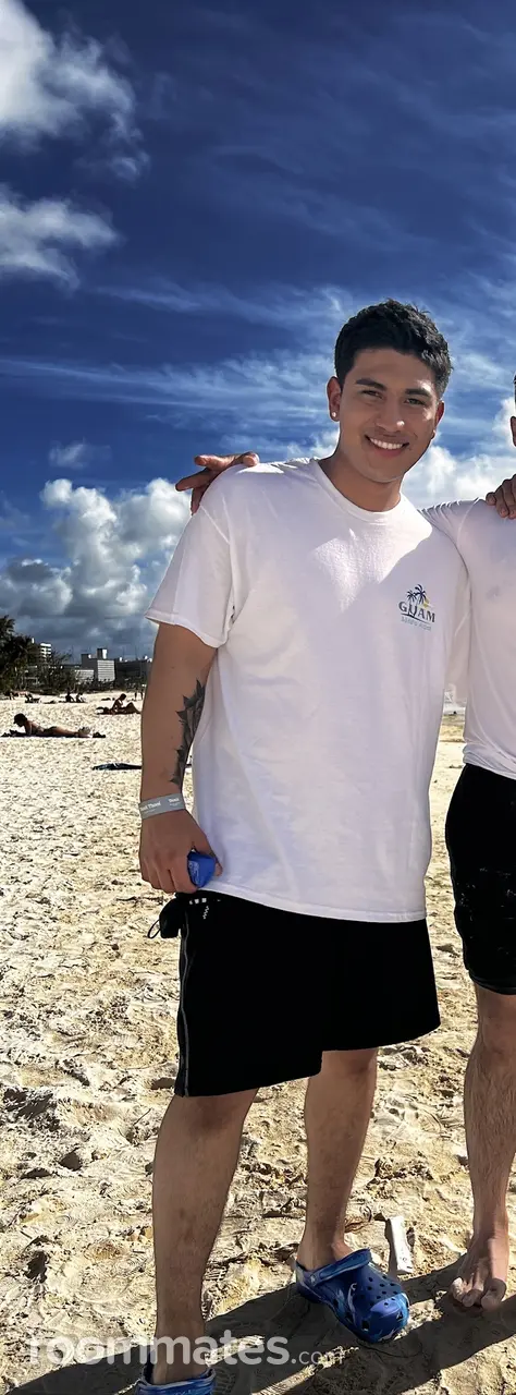 Profile photo 1 of 1