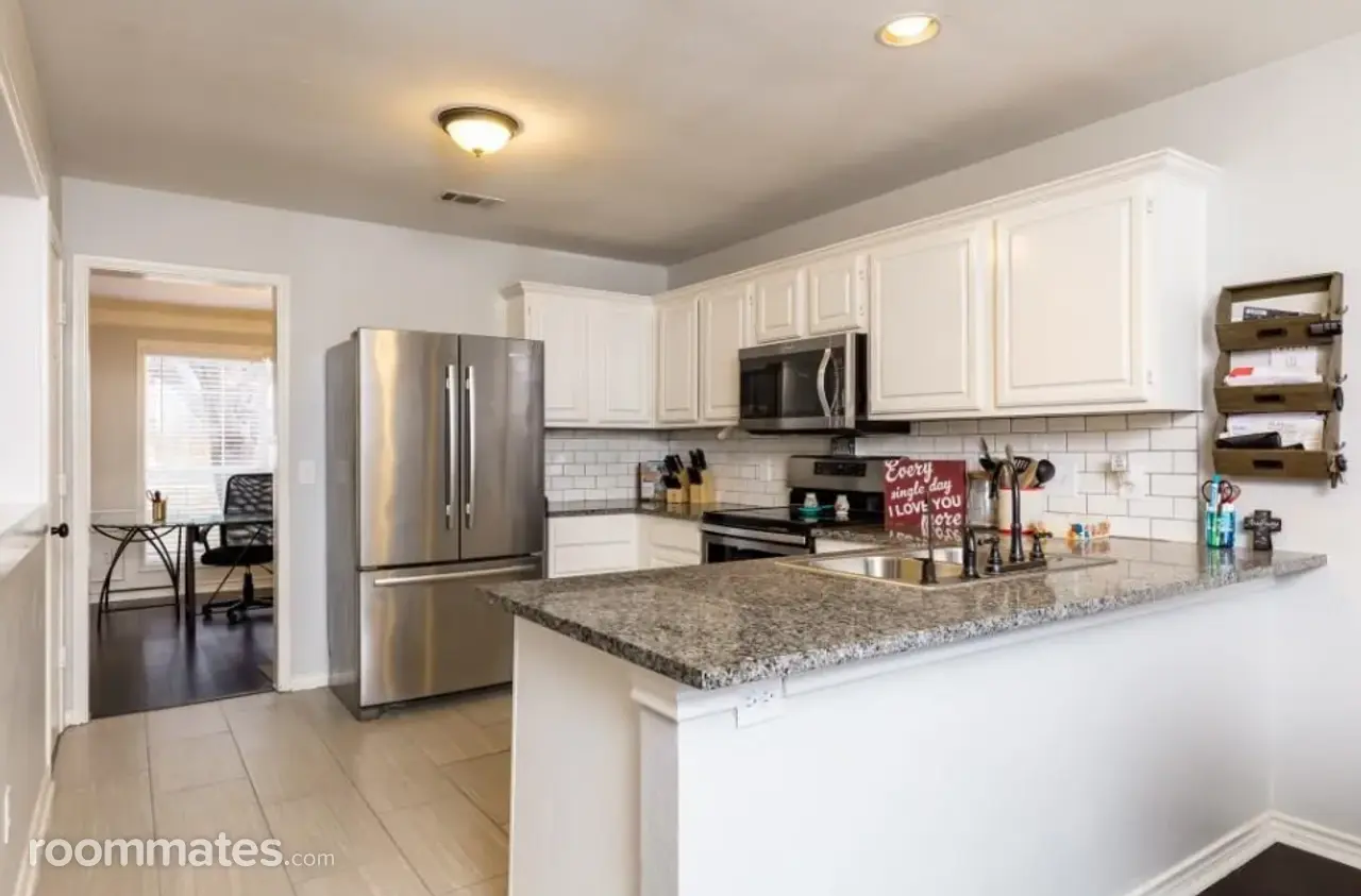 Profile photo 5 of 10