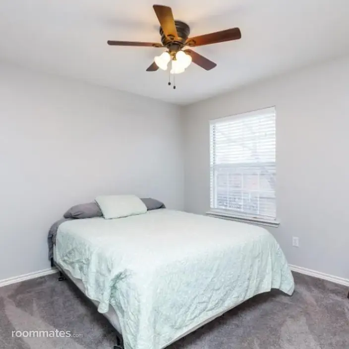 Room for rent in Carrollton, TX $950, house