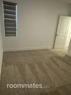 Room for rent in Lathrop, CA $900, house