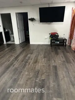 Room for rent in Hawthorn Woods, IL $1100, house