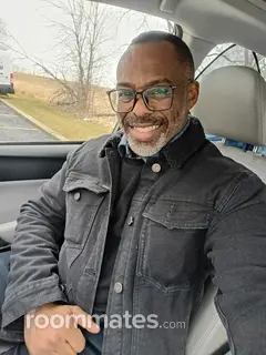 Roommate looking Carpentersville, IL, $900