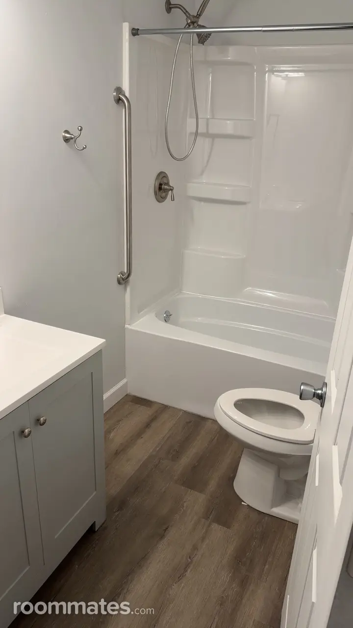 Profile photo 4 of 5