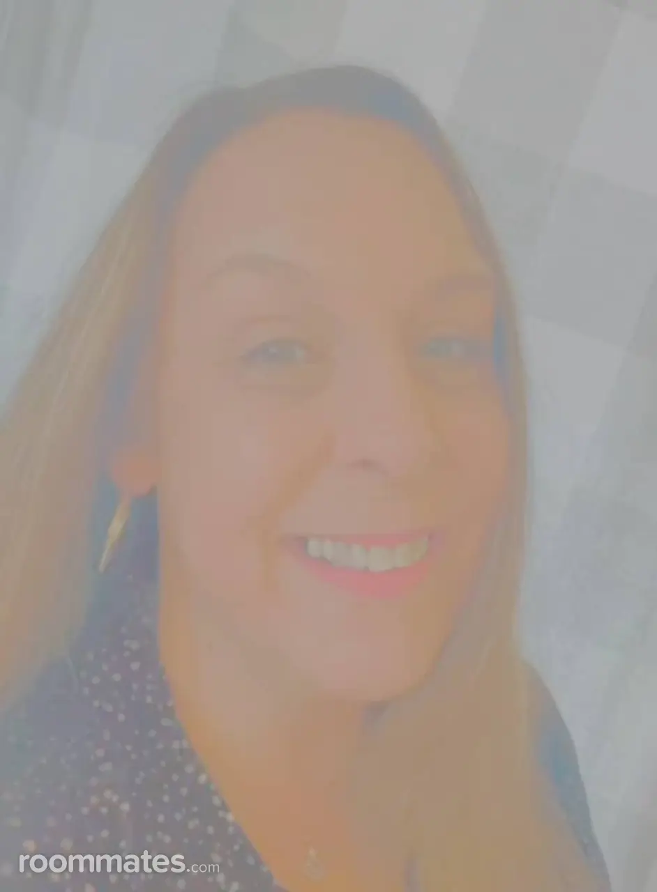 Profile photo 4 of 4