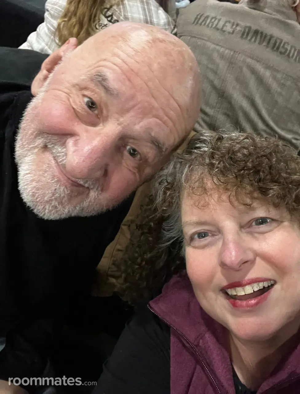 Profile photo 17 of 19