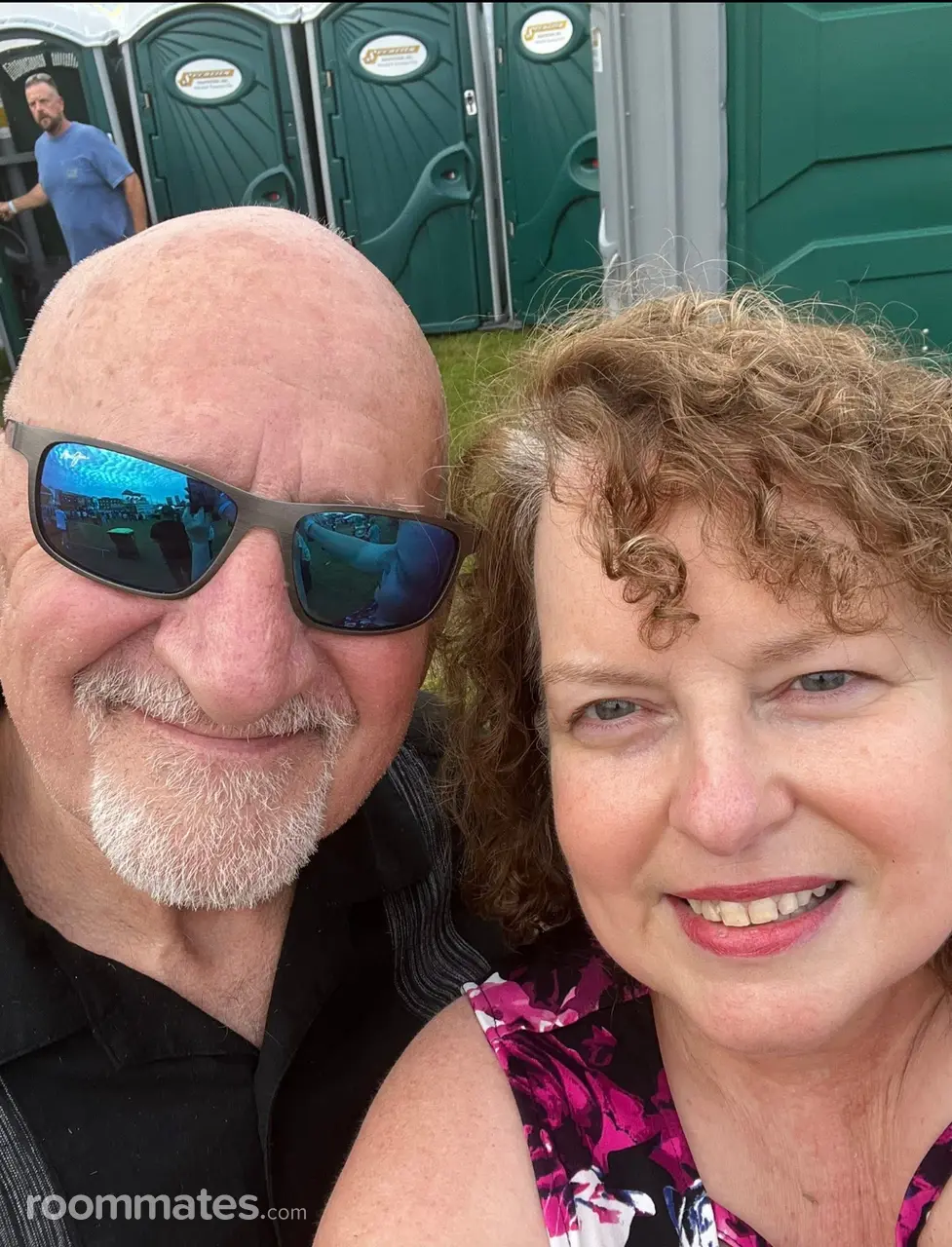 Profile photo 18 of 19