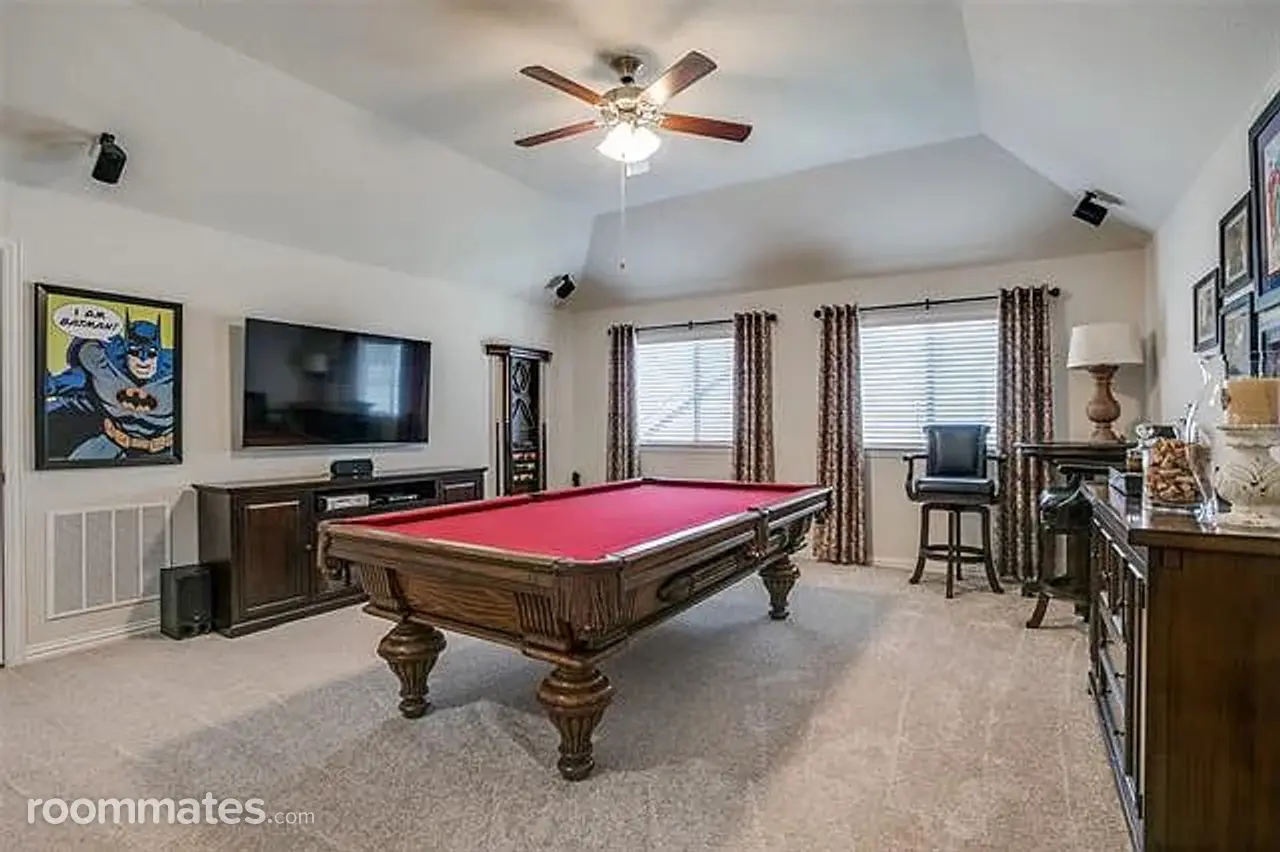 Profile photo 6 of 7