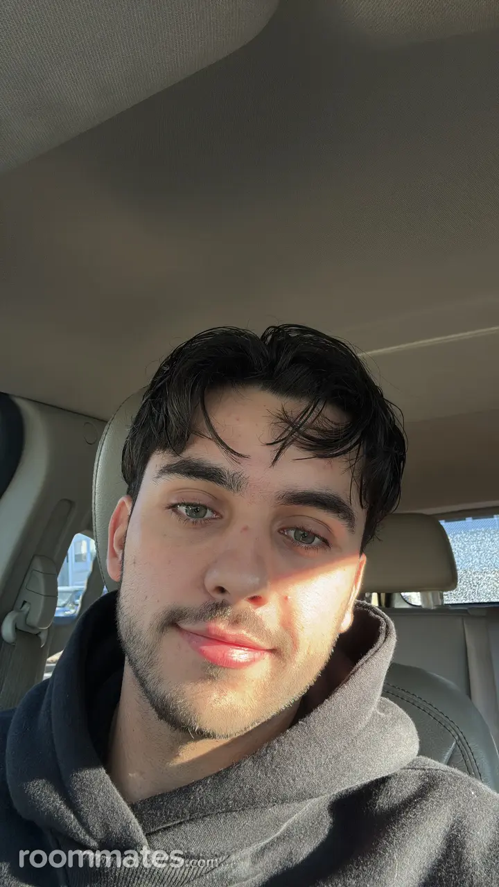 Profile photo 1 of 1