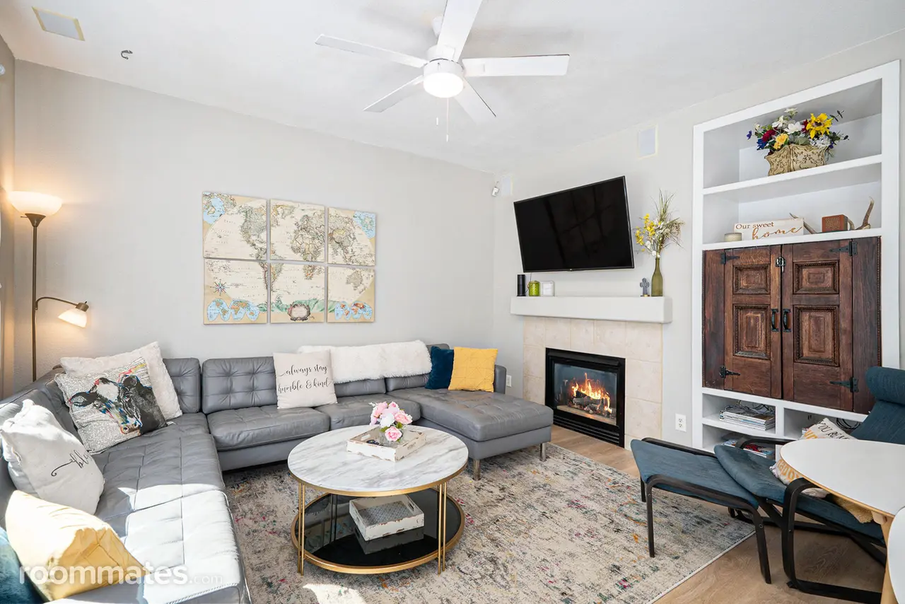 Profile photo 5 of 10