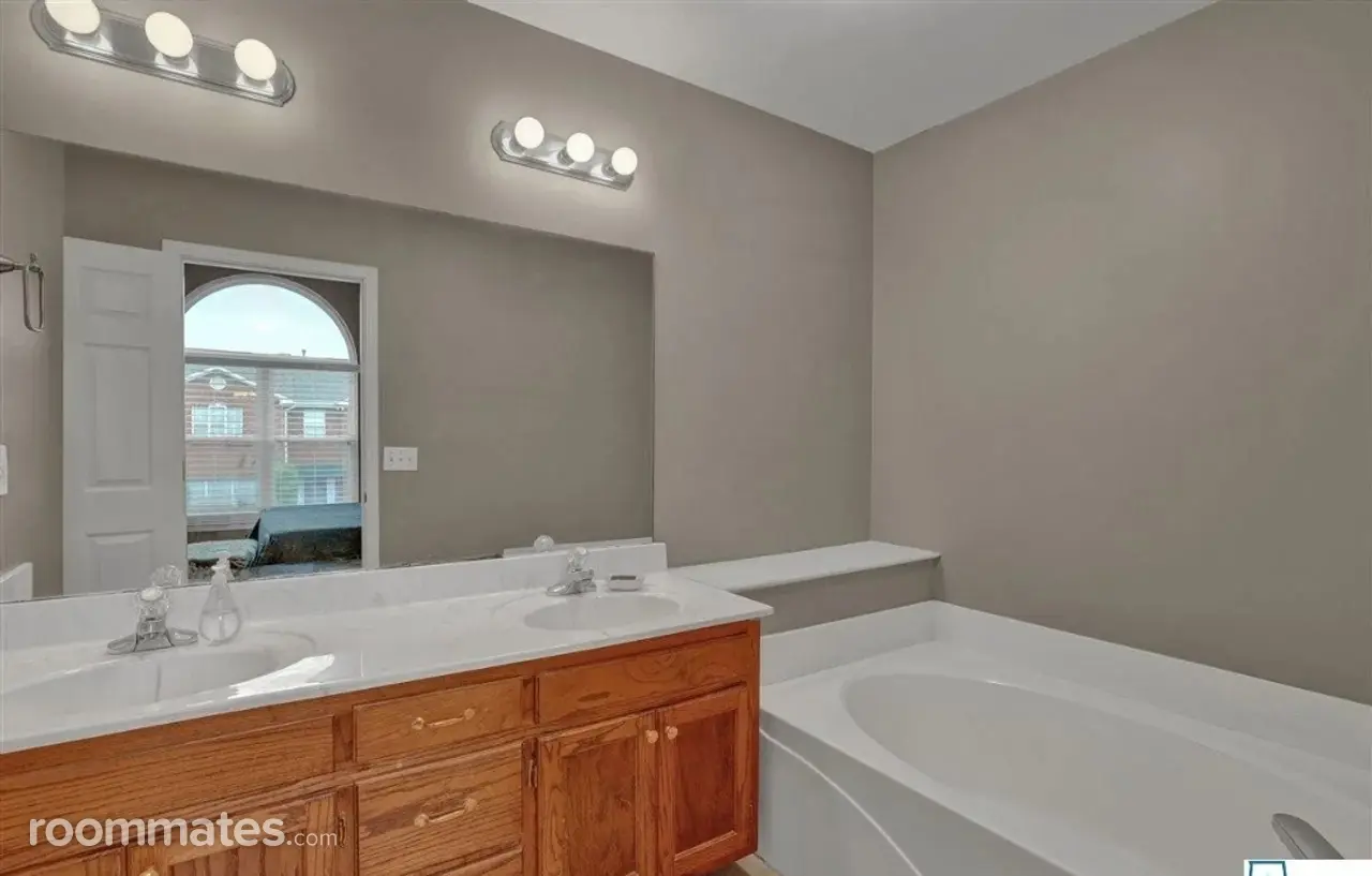 Profile photo 5 of 11