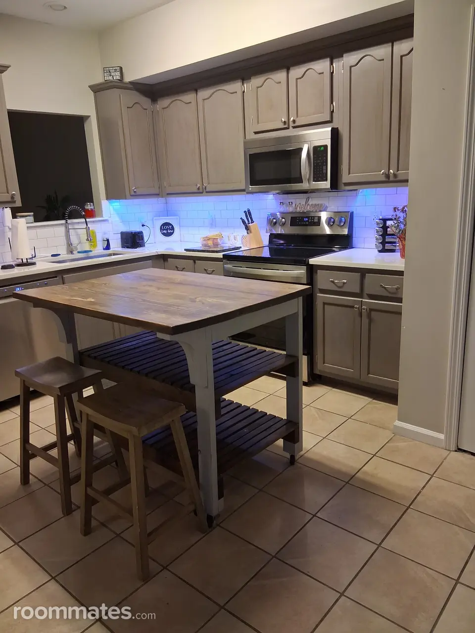 Profile photo 8 of 11