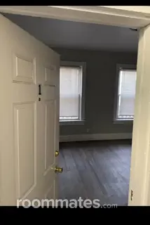 Room for rent in Saint Paul, MN $800, house