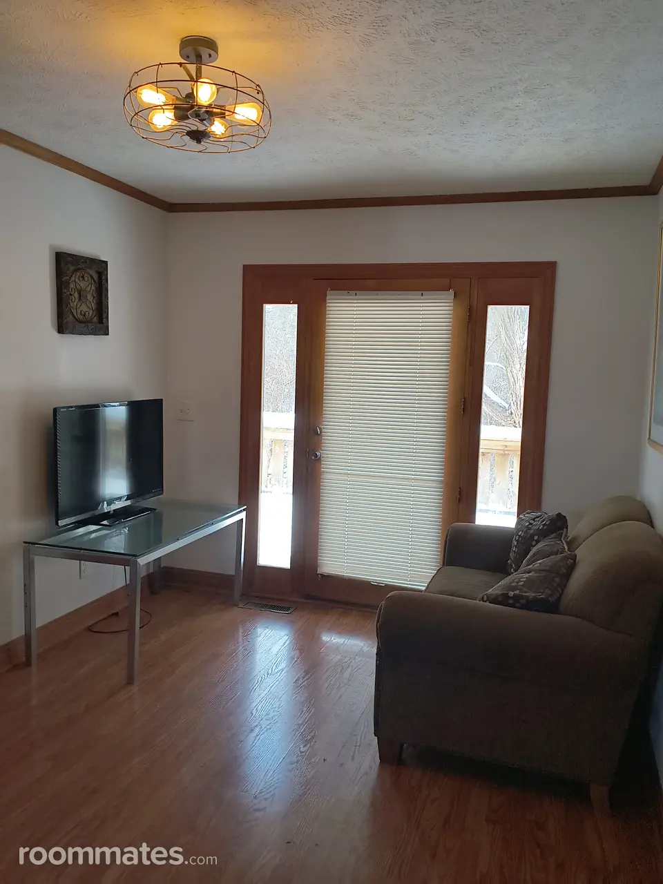 Profile photo 7 of 17