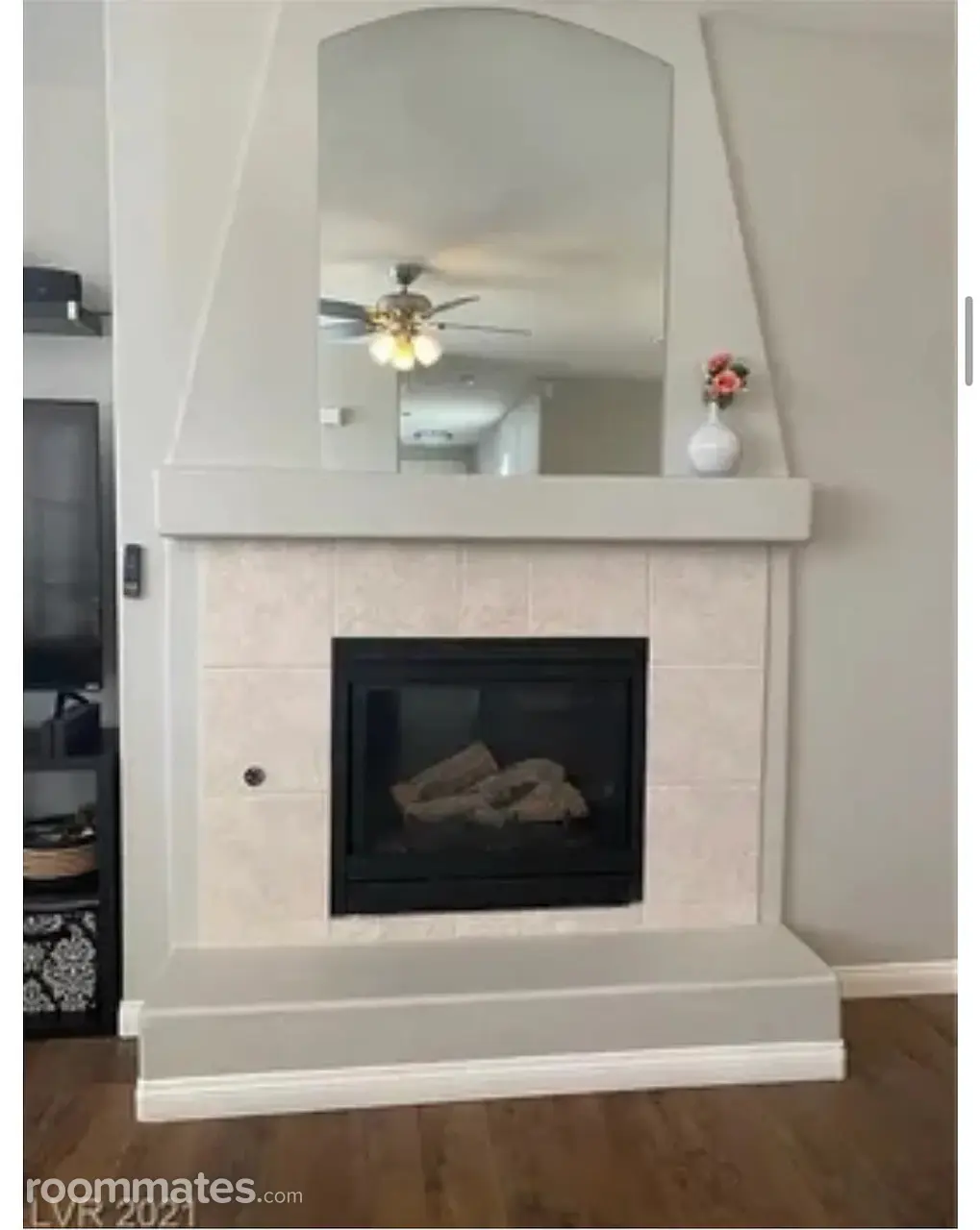 Profile photo 3 of 4