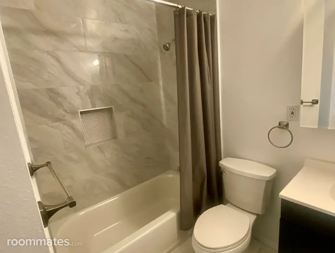 Profile photo 4 of 10