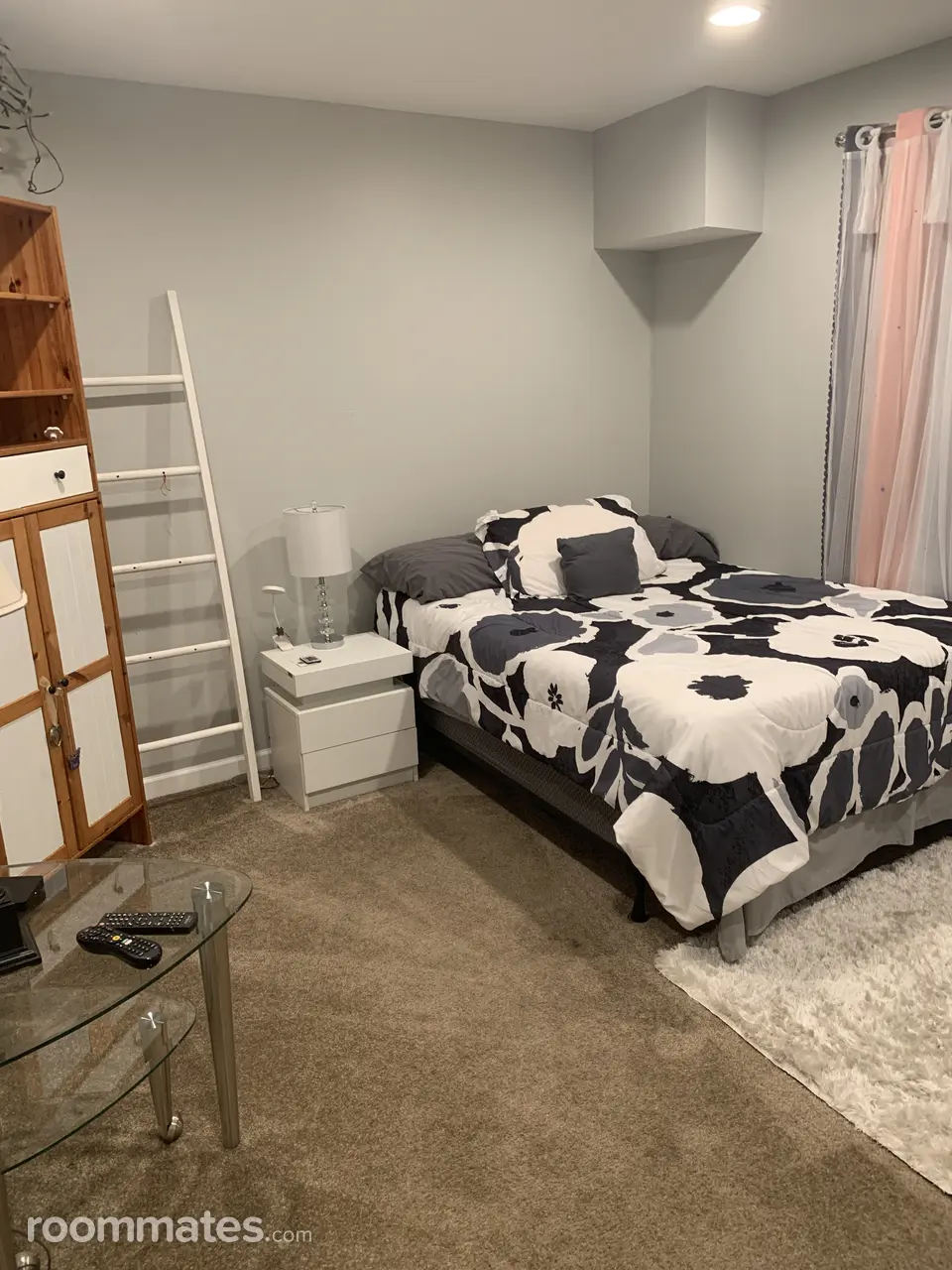 Profile photo 1 of 6