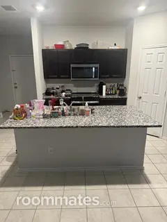 Room for rent in Jarrell, TX $900, house