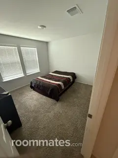 Room for rent in Jarrell, TX $900, house