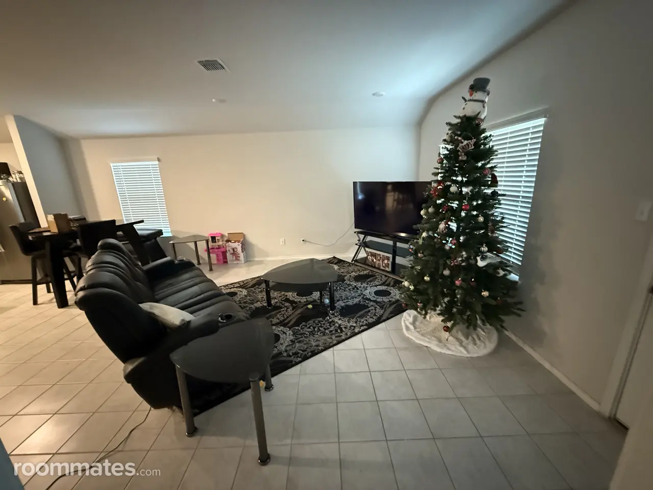 Profile photo 1 of 4