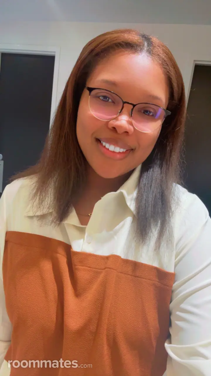 Profile photo 4 of 4