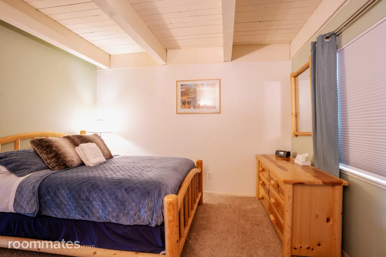 Profile photo 6 of 7