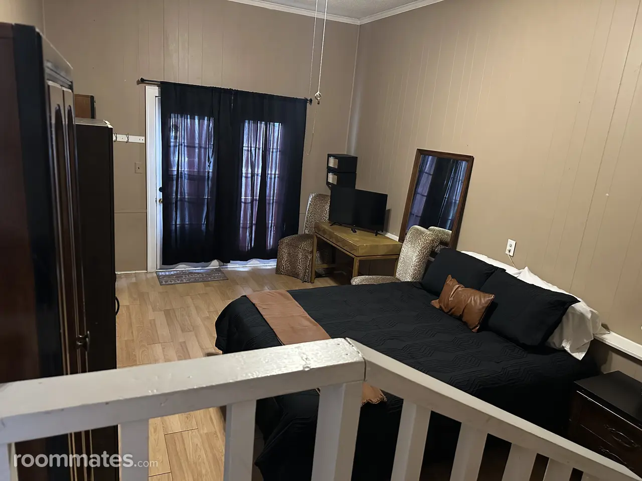 Profile photo 2 of 15