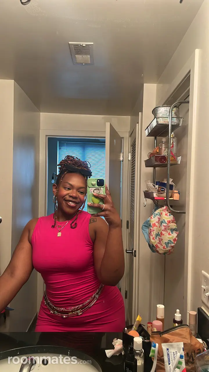 Profile photo 4 of 6