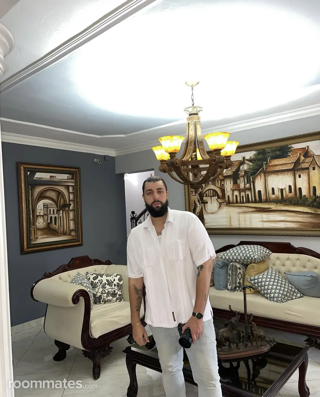 Profile photo 1 of 1