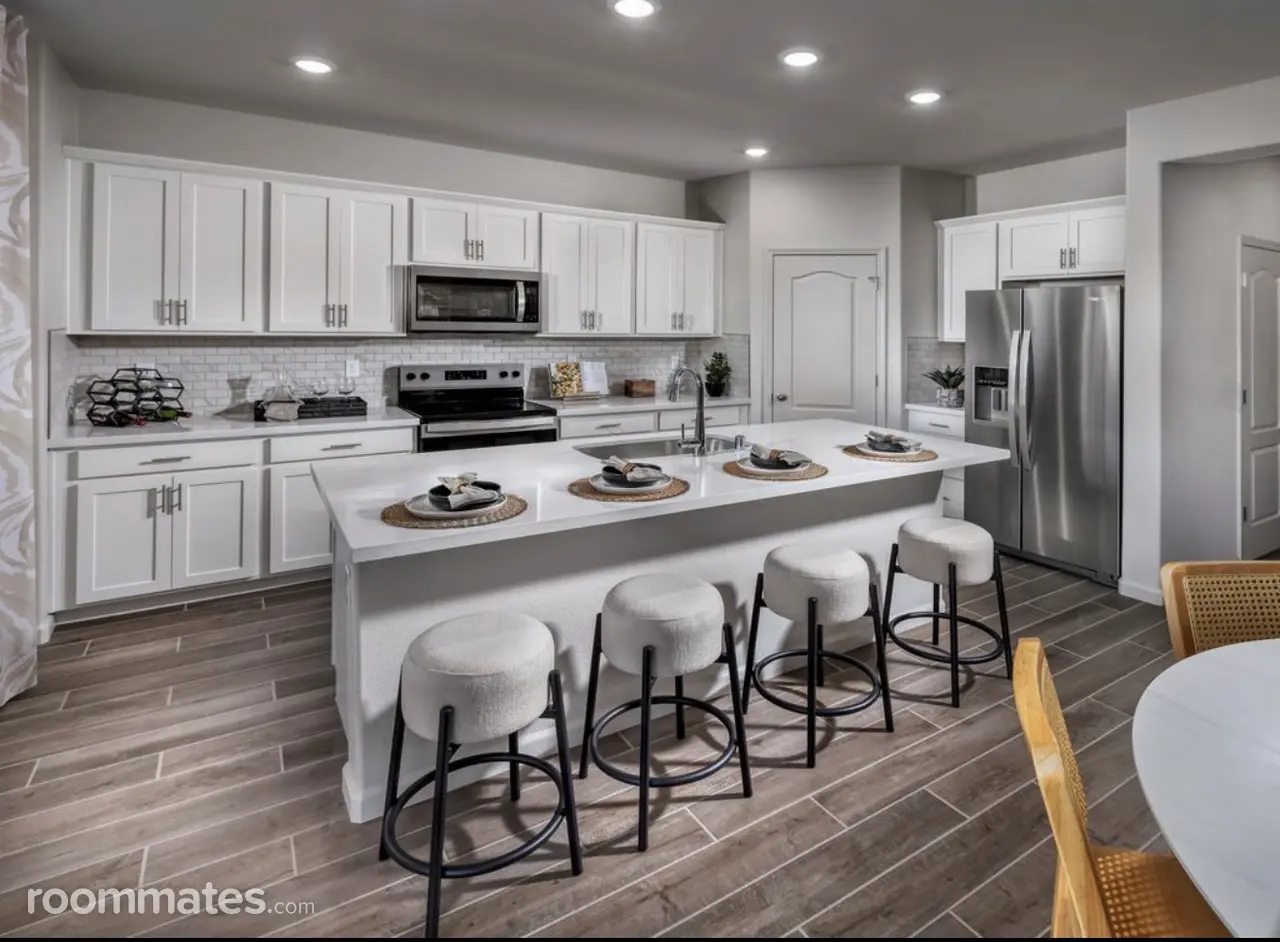 Profile photo 6 of 8