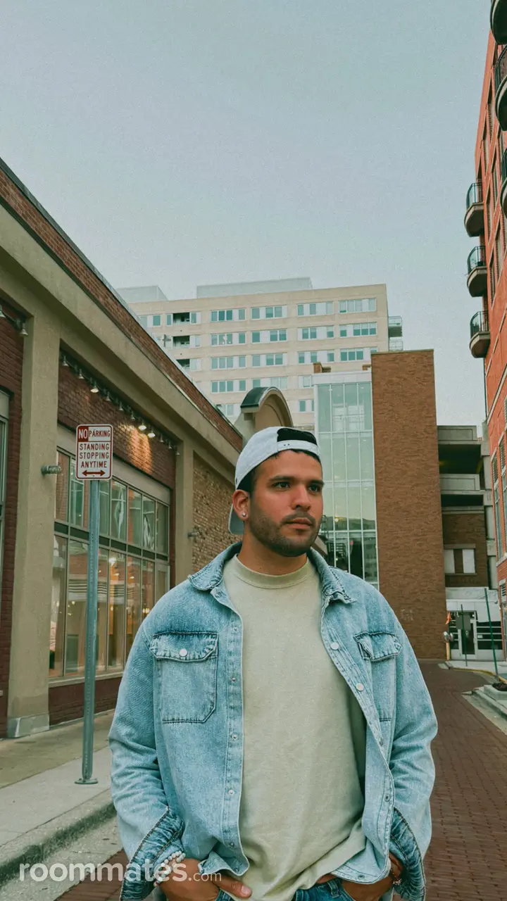 Profile photo 1 of 1