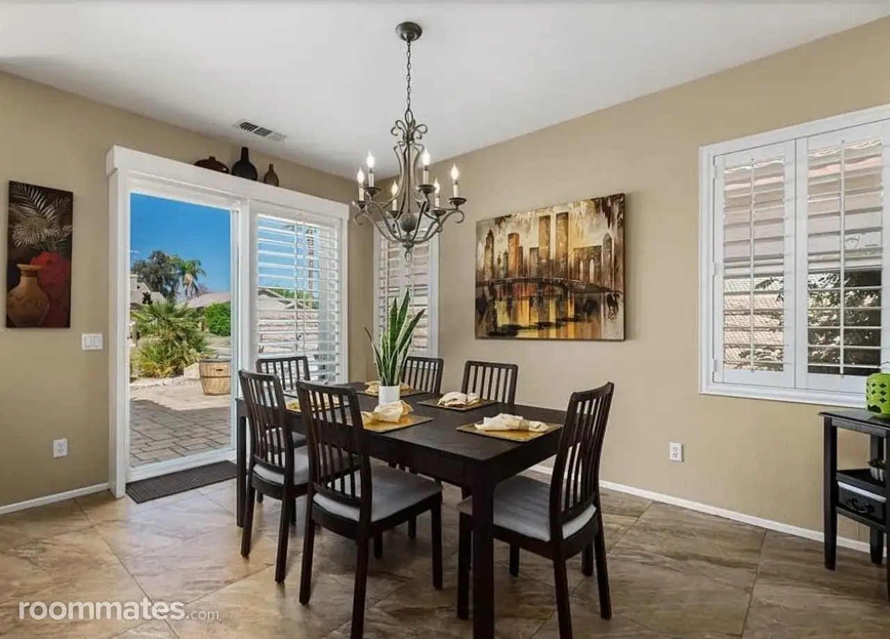 Profile photo 6 of 11