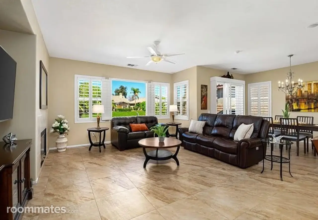 Profile photo 4 of 11