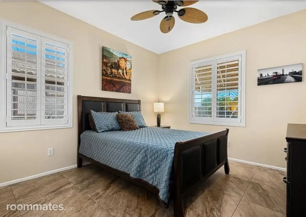 Profile photo 3 of 11