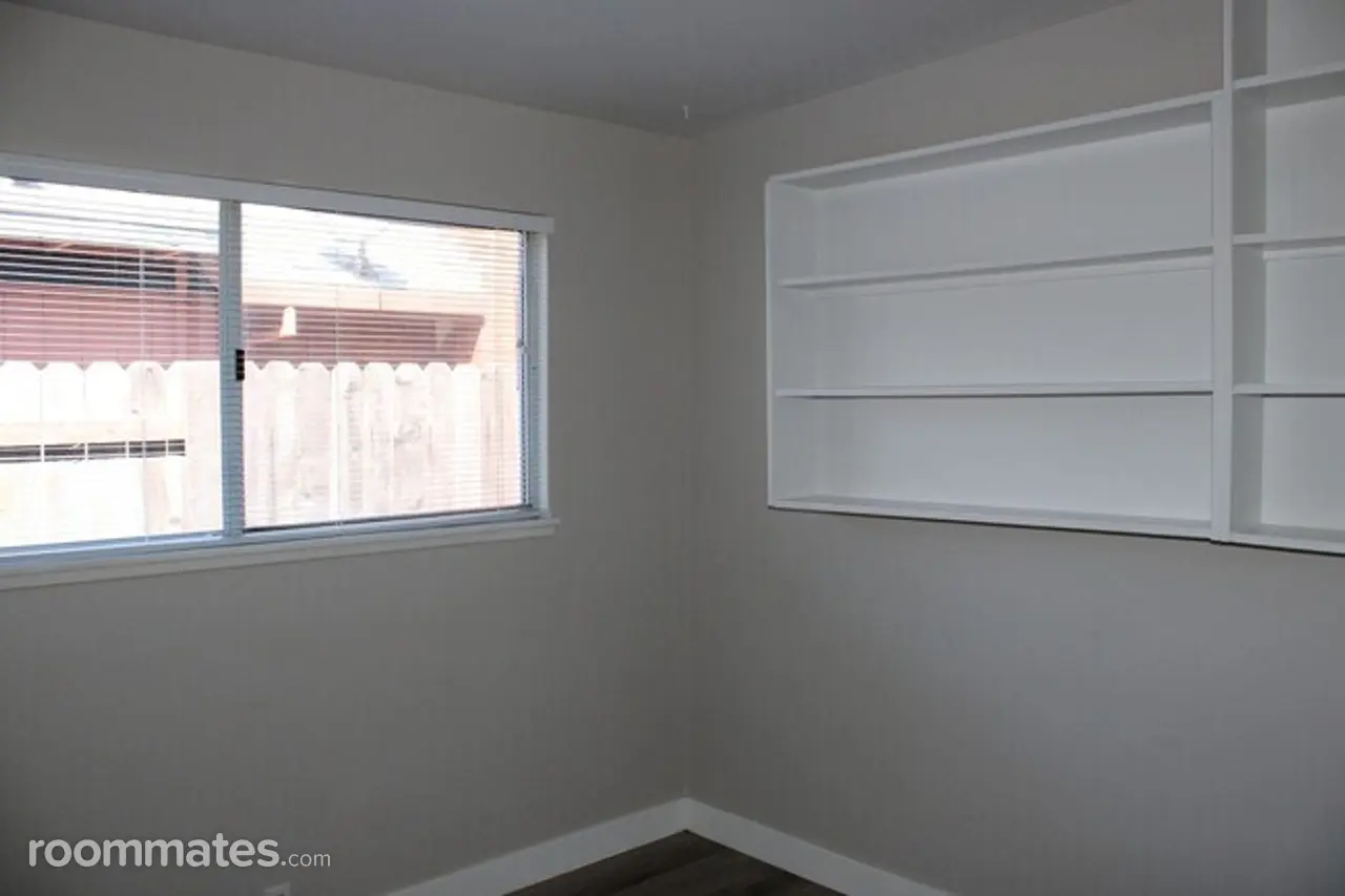 Profile photo 1 of 2