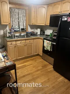 Room for rent in Holliston, MA $1500, house