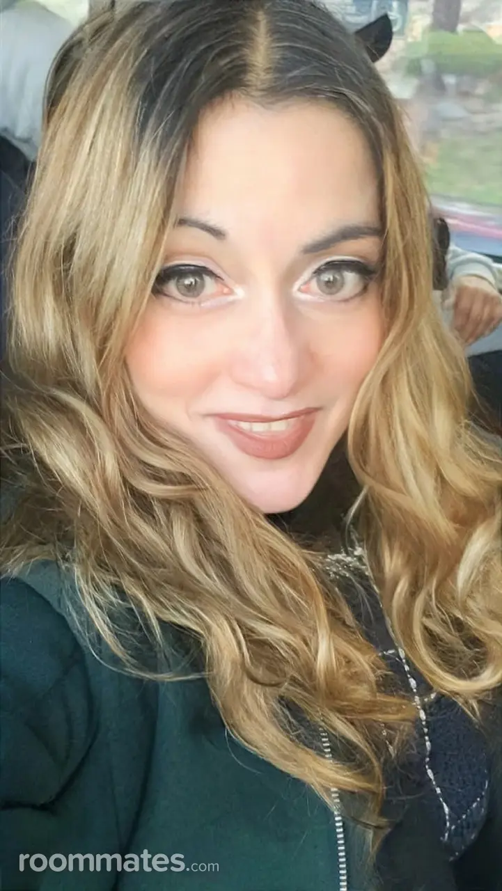 Profile photo 10 of 10