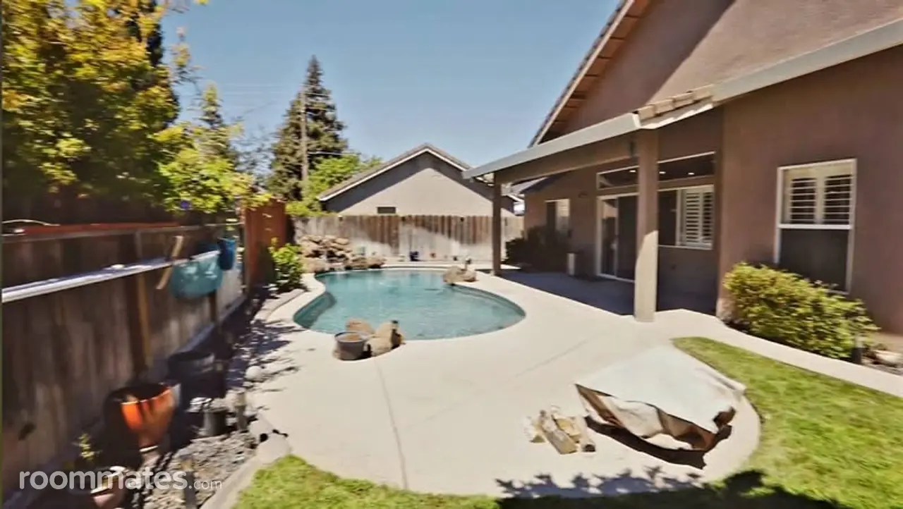 Profile photo 6 of 11