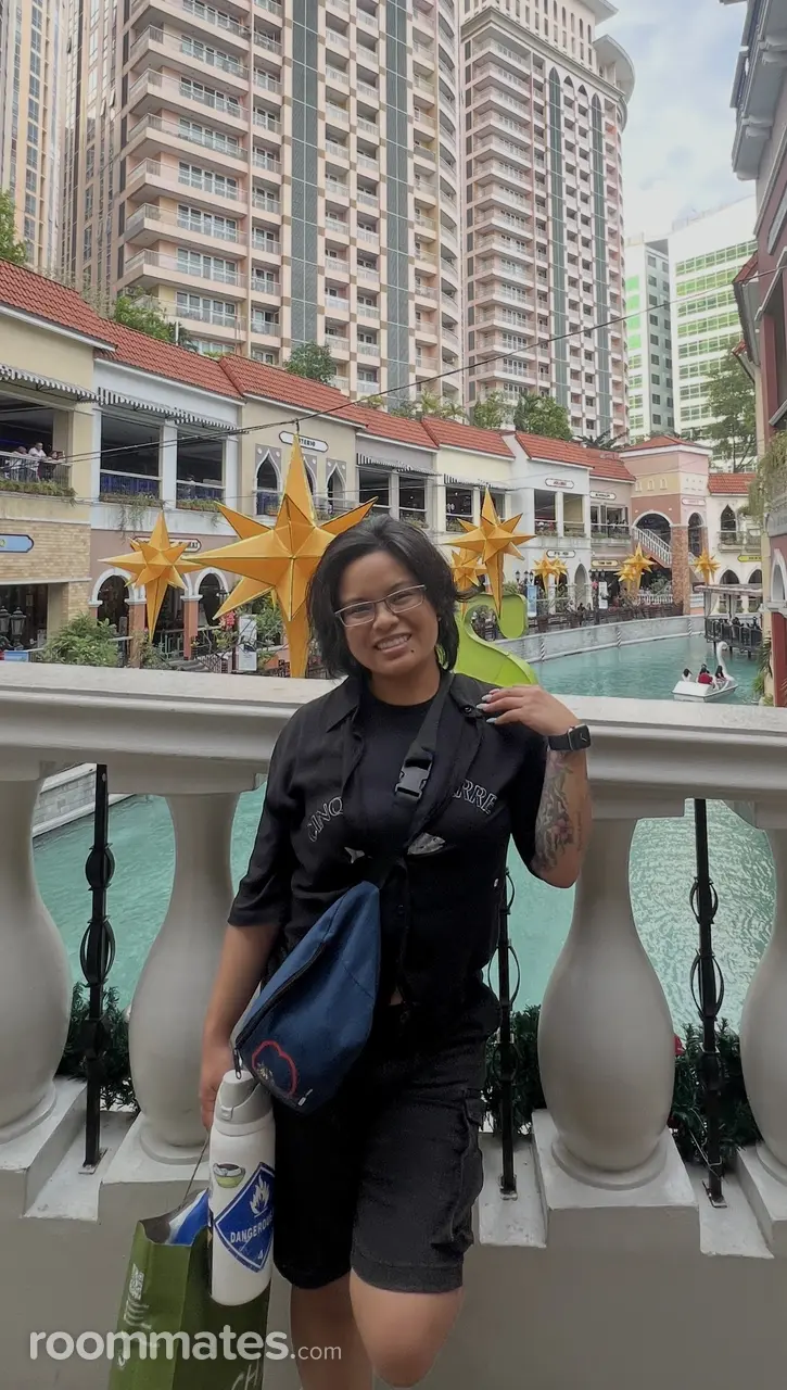 Profile photo 19 of 19