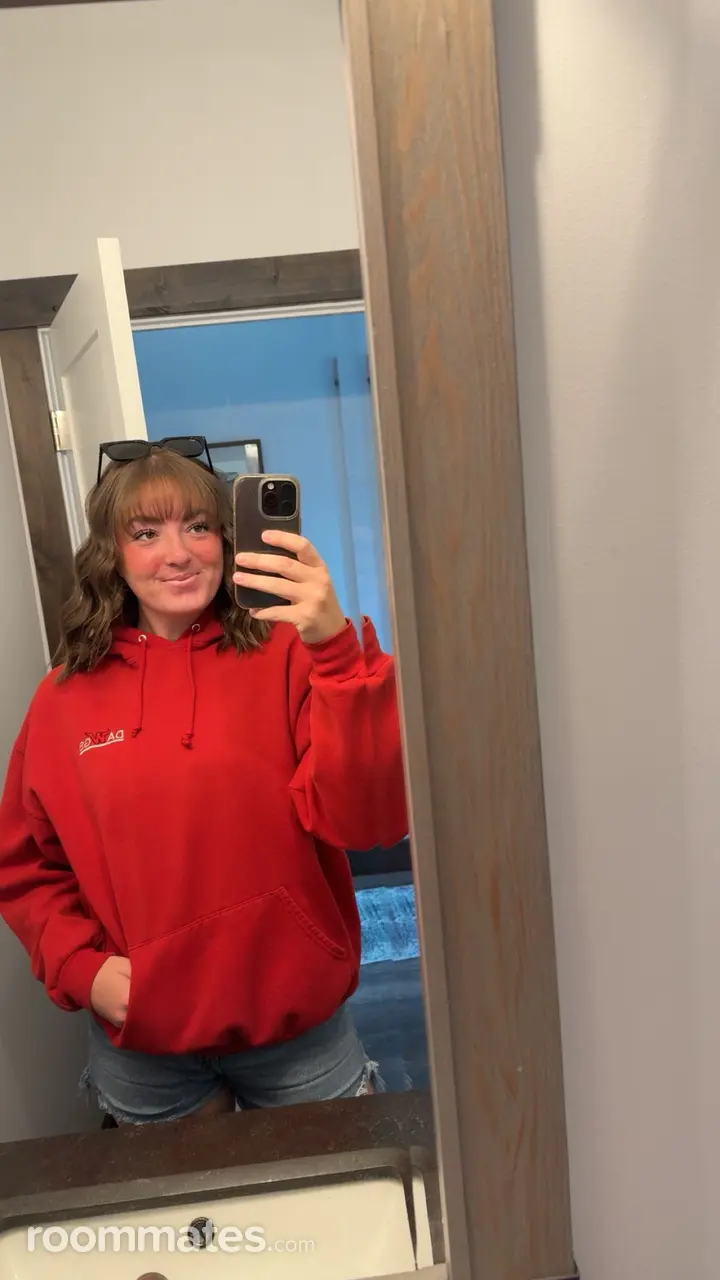 Profile photo 2 of 6