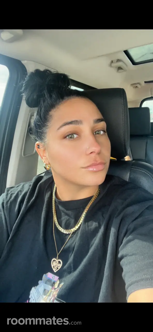 Profile photo 1 of 6