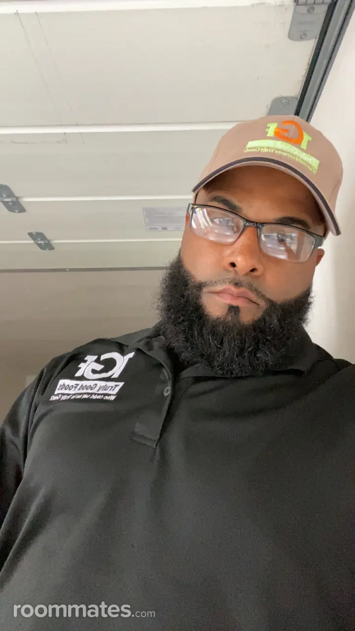 Profile photo 3 of 4