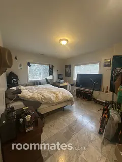 Room for rent in Brisbane, CA $1700, house