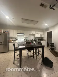 Room for rent in Brisbane, CA $1700, house
