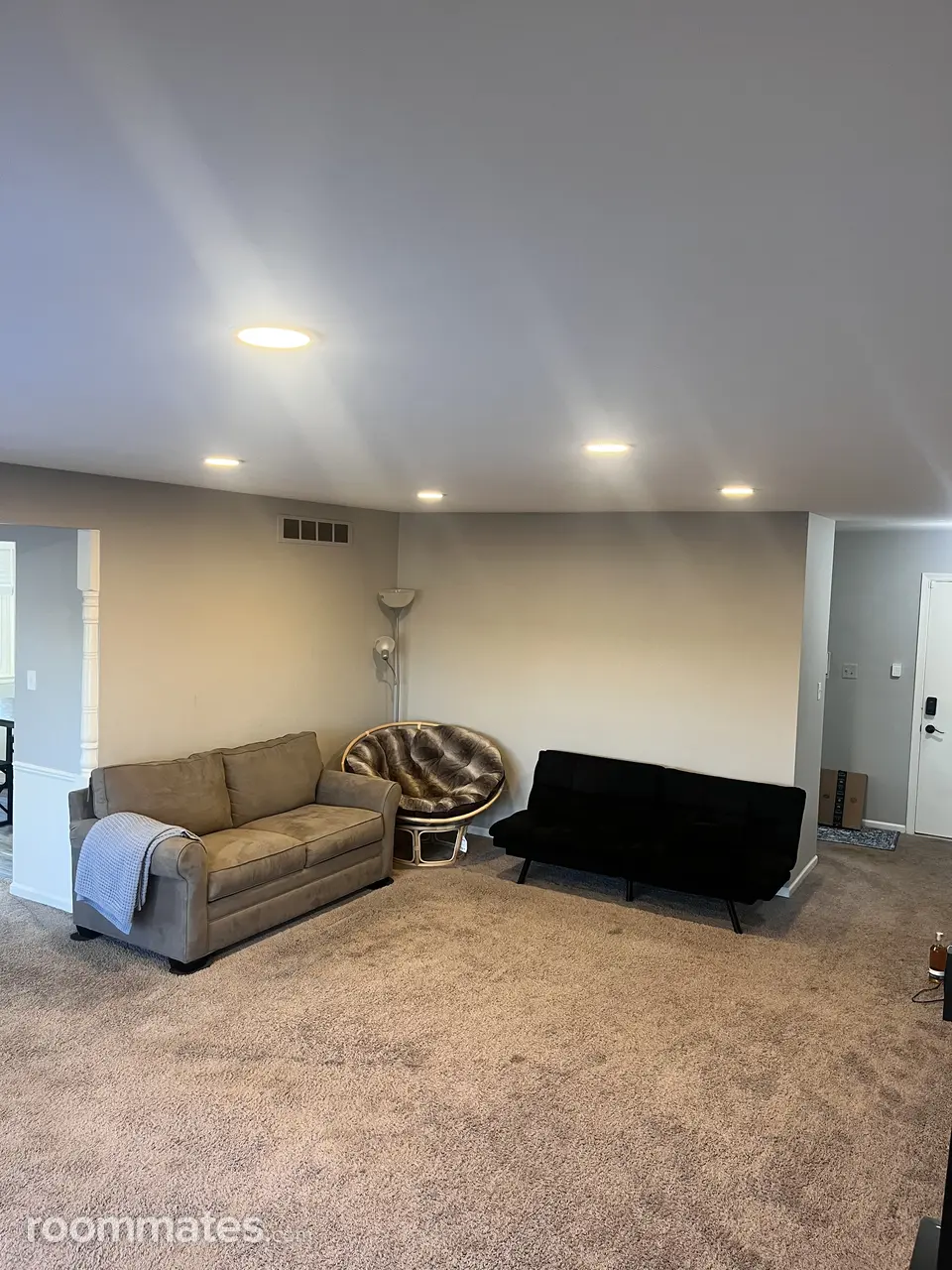 Profile photo 1 of 10